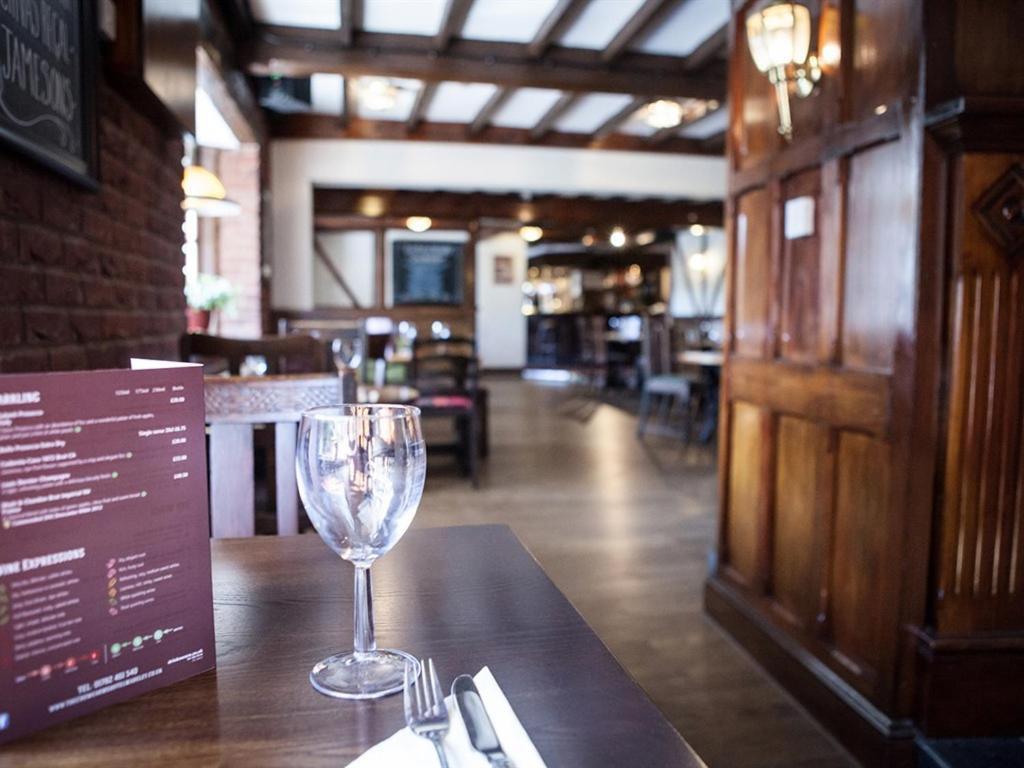 The Crewe Arms Hotel Extérieur photo