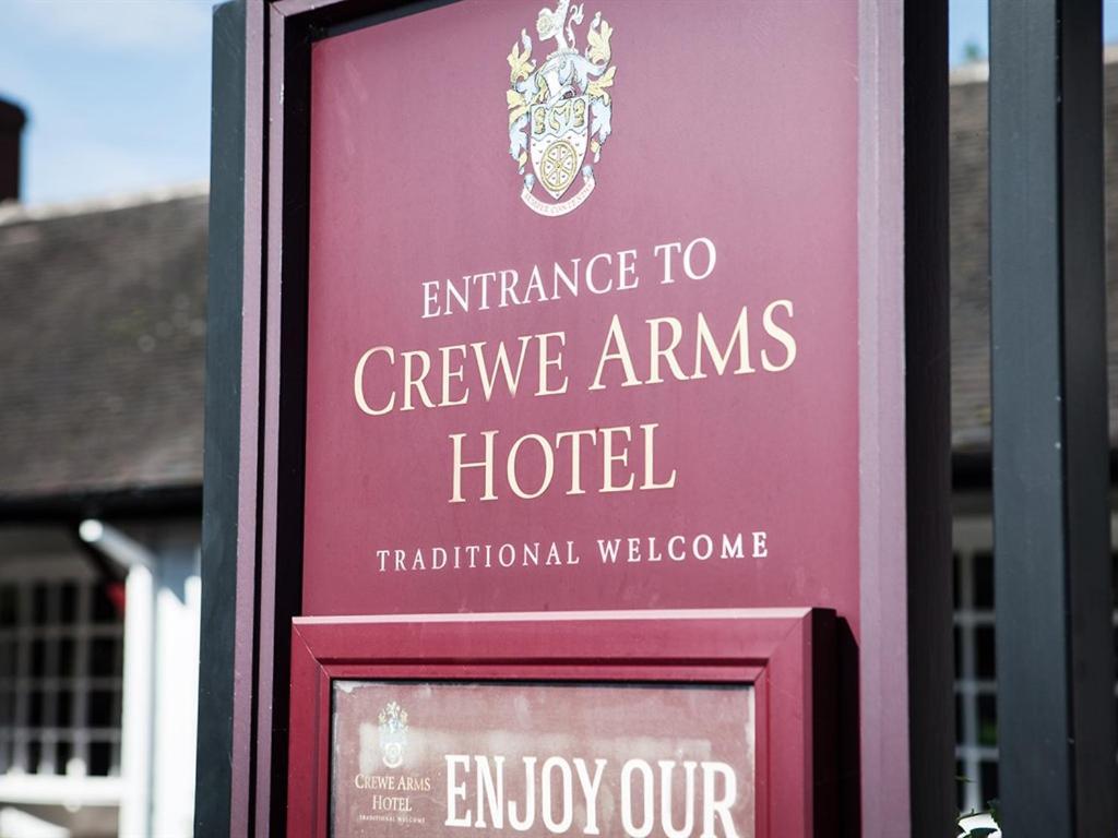 The Crewe Arms Hotel Extérieur photo